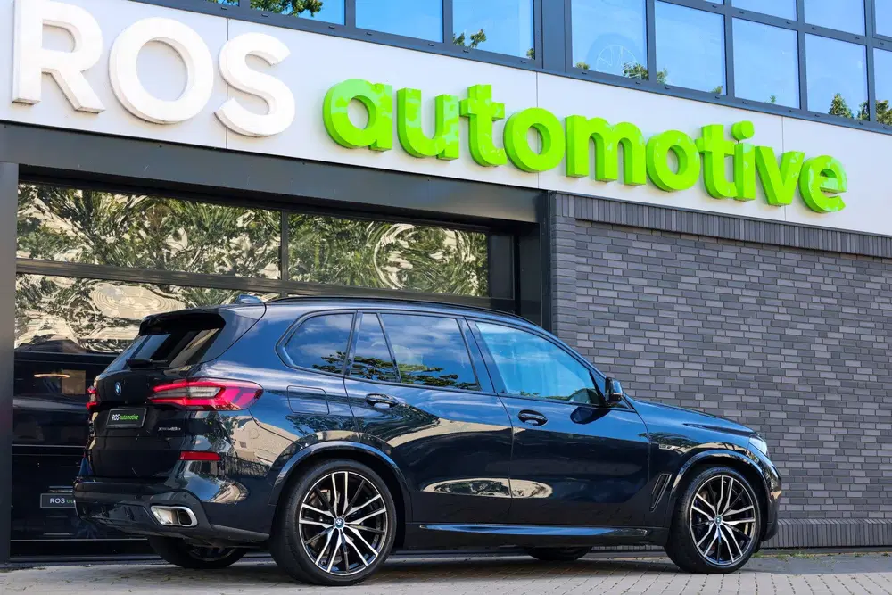 BMW X5 xDrive45e High Executive uit 2023, foto 2