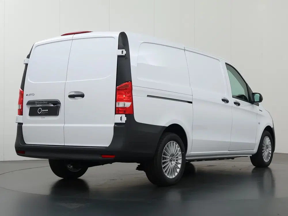 Mercedes-Benz Vito 112 Bestelwagen L2 66 kWh uit 2025, foto 2