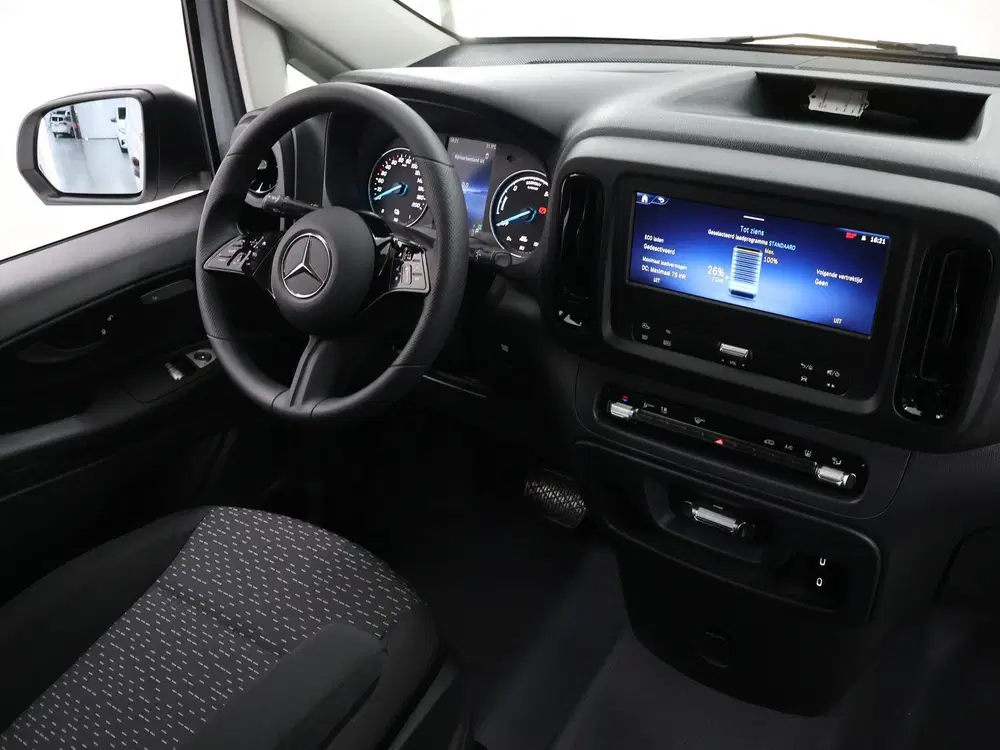 Mercedes-Benz Vito 112 Bestelwagen L2 66 kWh uit 2025, foto 9