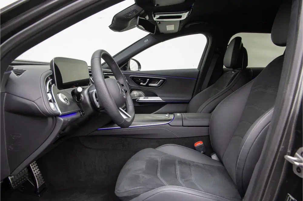 Mercedes-Benz E-Klasse 300 e AMG Premium uit 2025, foto 15