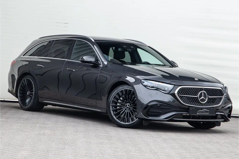 Mercedes-Benz E-Klasse 300 e AMG Premium uit 2025, foto 8