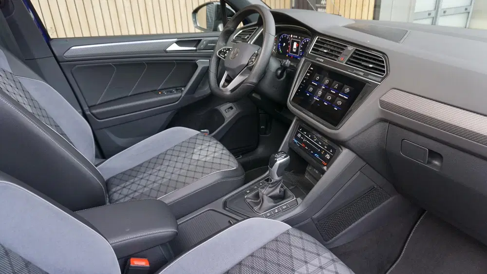 Volkswagen Tiguan 1.5 TSI 150pk 3x R-Line Pano.Dak H&K *Blac uit 2023, foto 11