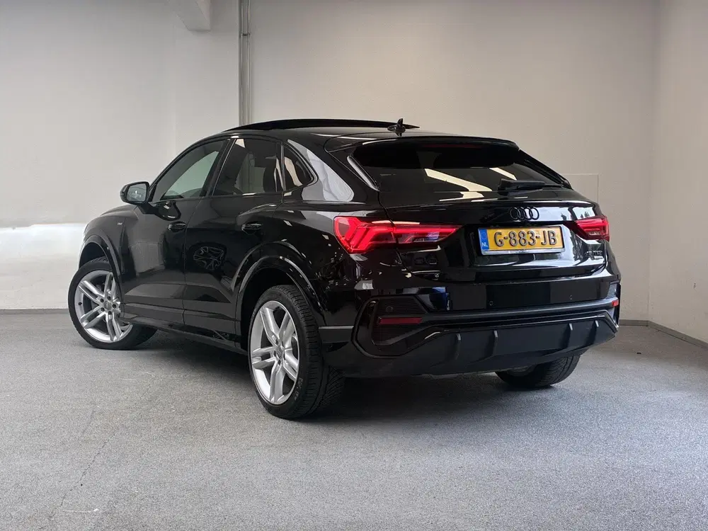 Audi Q3 45 TFSI quattro S-Line edition one uit 2019, foto 10