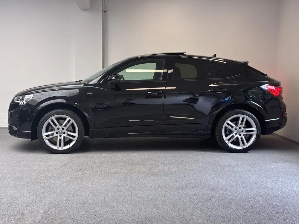 Audi Q3 45 TFSI quattro S-Line edition one uit 2019, foto 12