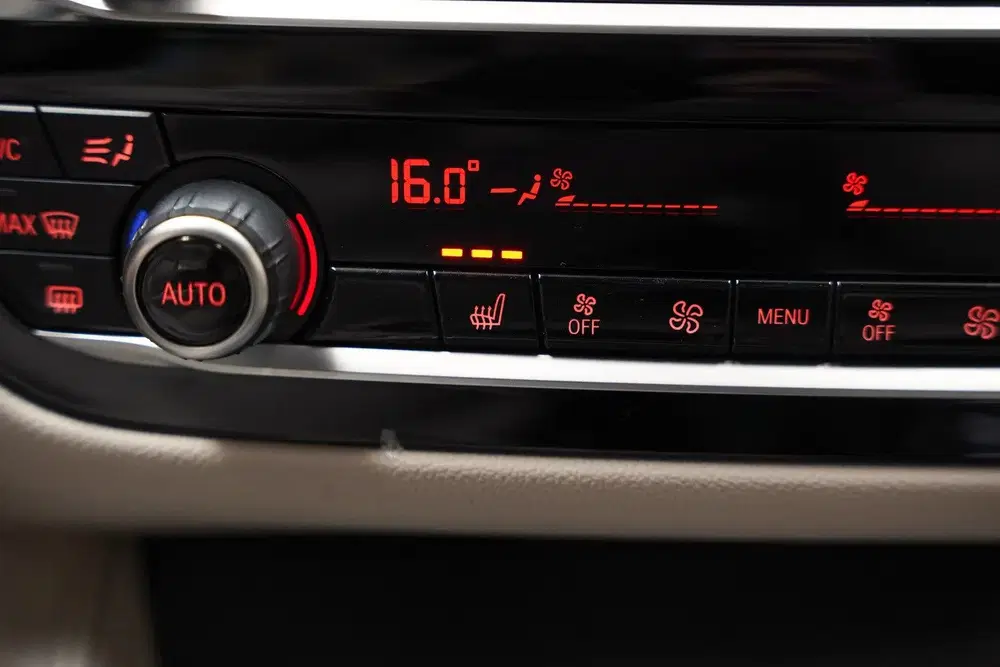 BMW 5-serie 5 Serie 530e M Sport Shadow [ Panorama App uit 2022, foto 10