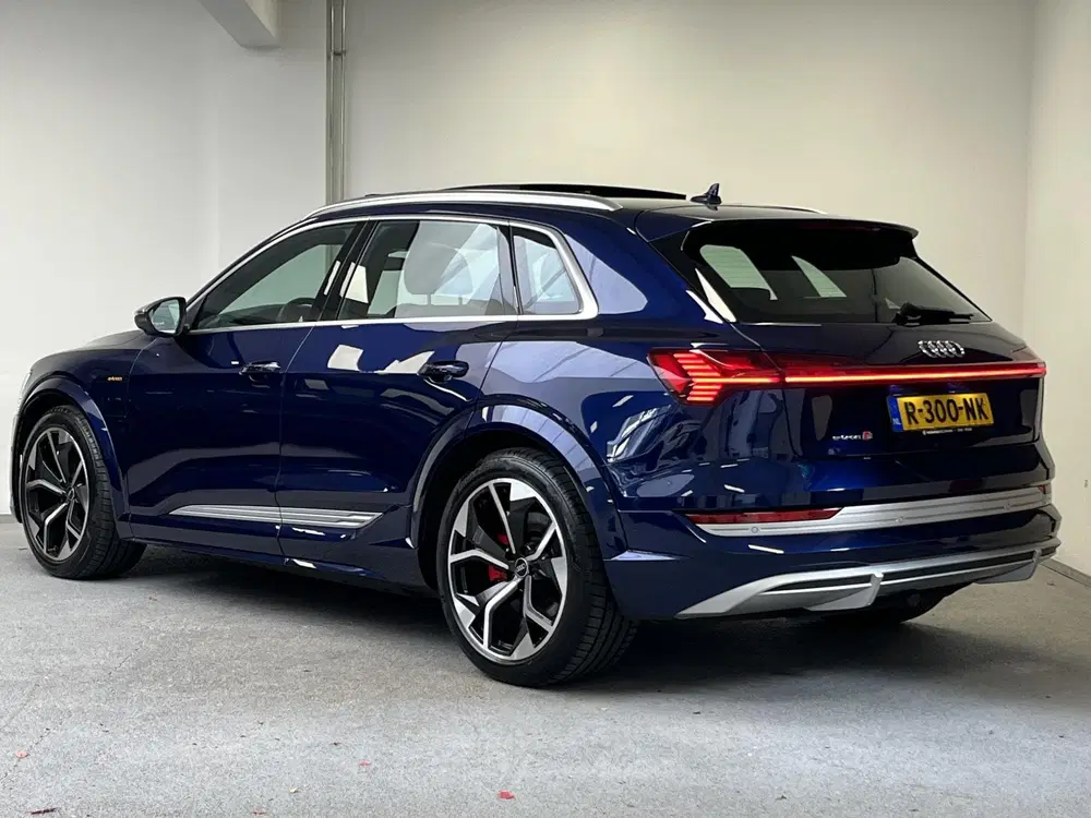 Audi e-tron S quattro 95 kWh uit 2022, foto 11
