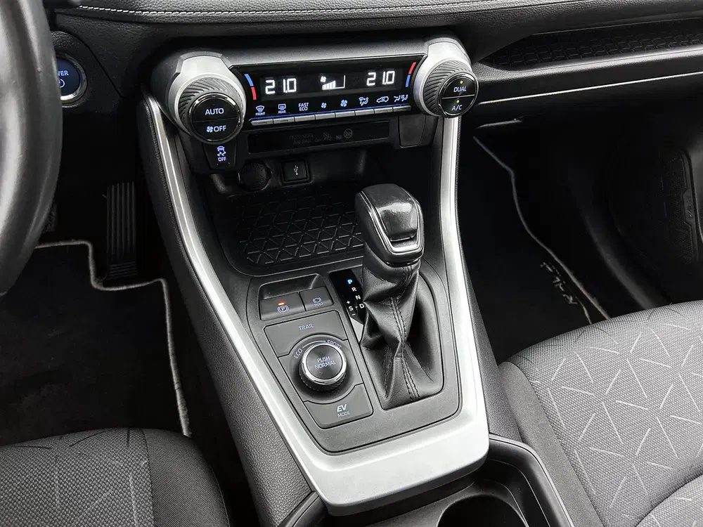 Toyota RAV 4 2.5 Hybrid AWD Dynamic uit 2022, foto 12