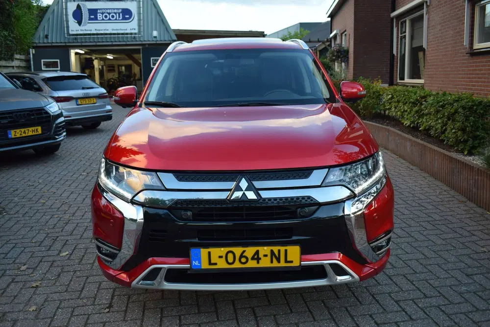 Mitsubishi Outlander 2.4 PHEV Intense+ SCHUIF uit 2021, foto 5