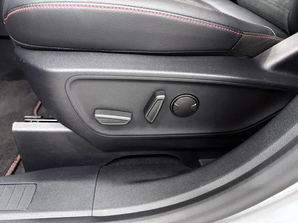 Ford Kuga 2.5 PHEV ST-Line X uit 2022, foto 15