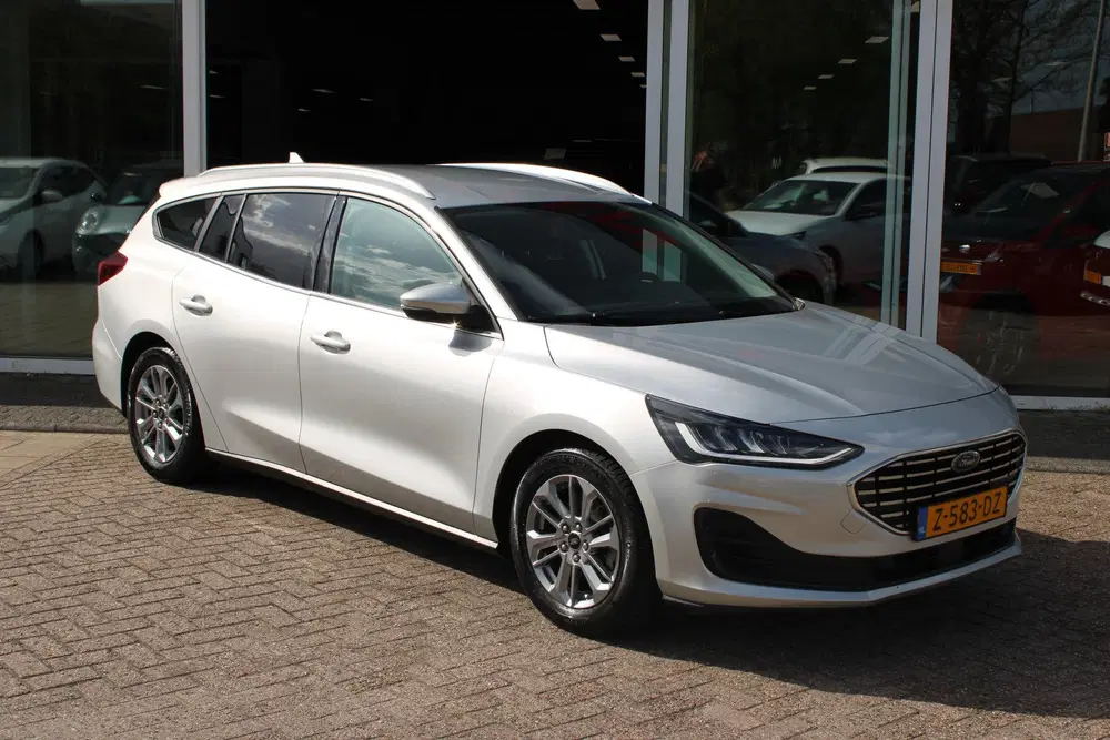 Ford Focus 1.0 EcoBoost Hybrid Titanium (bj 2024) uit 2024, foto 2