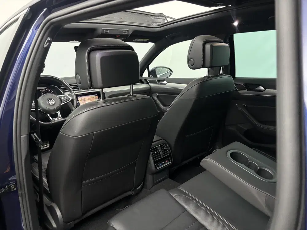 Volkswagen Passat 1.5 TSI 150pk DSG R-Line Business uit 2019, foto 11