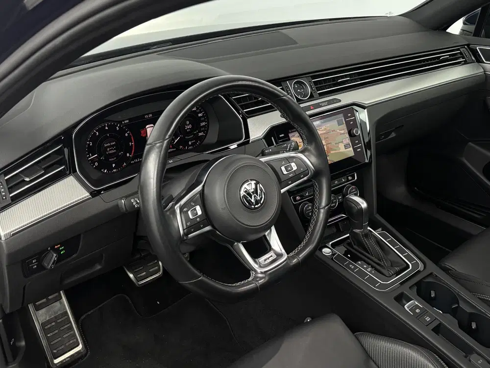 Volkswagen Passat 1.5 TSI 150pk DSG R-Line Business uit 2019, foto 14