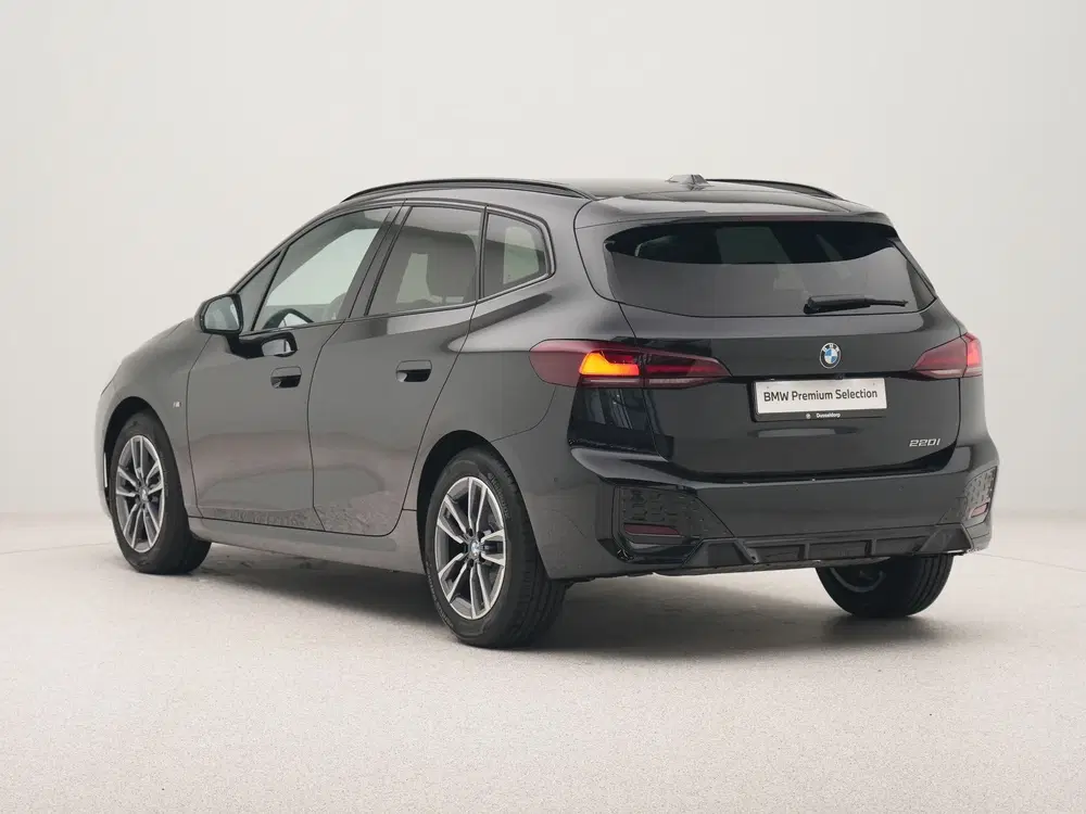 BMW 2-serie 220i Active Tourer M-Sport (bj 2025 uit 2025, foto 10