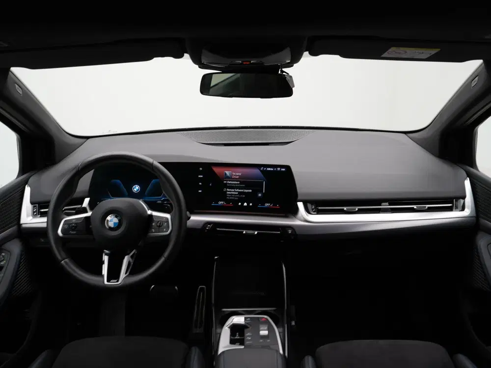 BMW 2-serie 220i Active Tourer M-Sport (bj 2025 uit 2025, foto 12