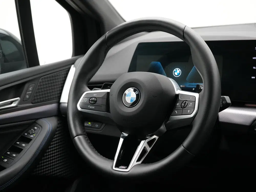 BMW 2-serie 220i Active Tourer M-Sport (bj 2025 uit 2025, foto 2