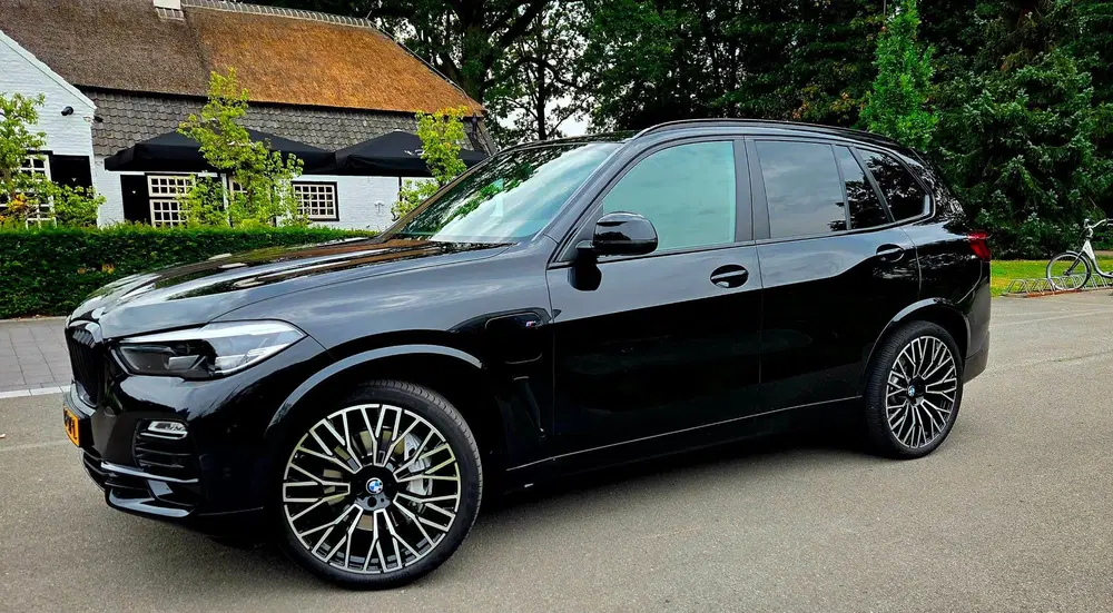 BMW X5 X-Drive 45e Hybride Executive Black on Bla uit 2019, foto 3