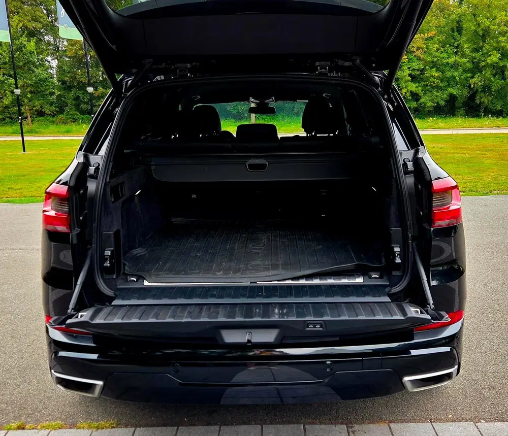 BMW X5 X-Drive 45e Hybride Executive Black on Bla uit 2019, foto 8