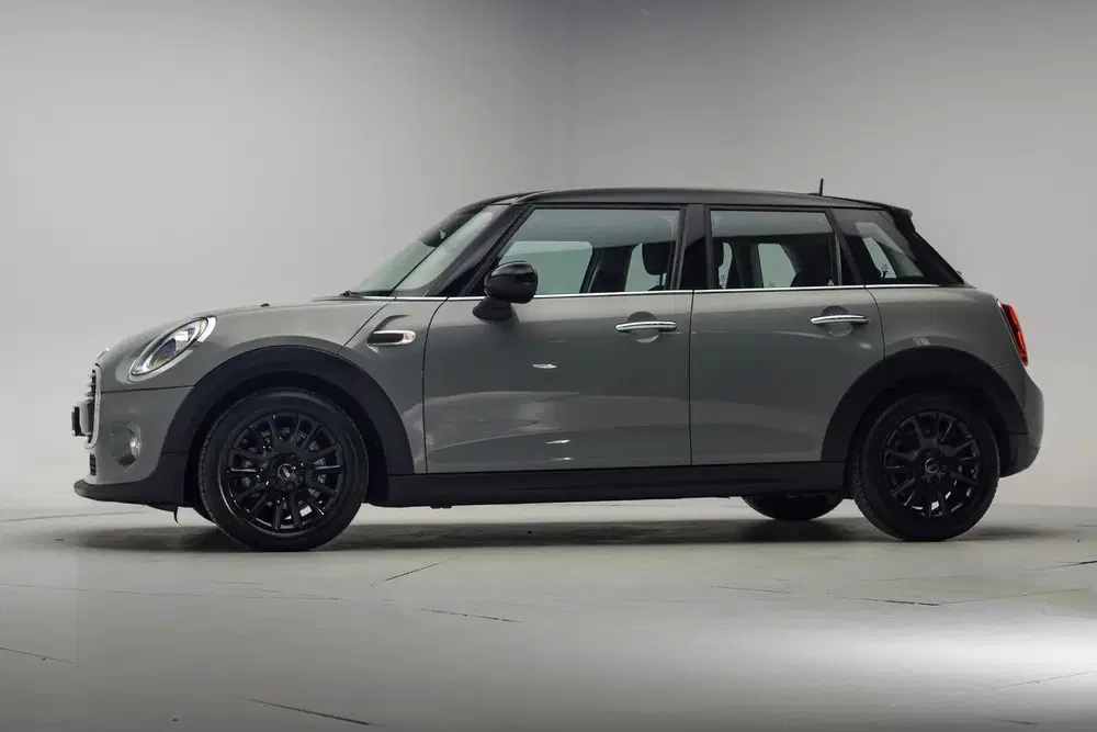 Mini Cooper 1.5 Cooper 136pk Business Edition 5-drs [ uit 2020, foto 2
