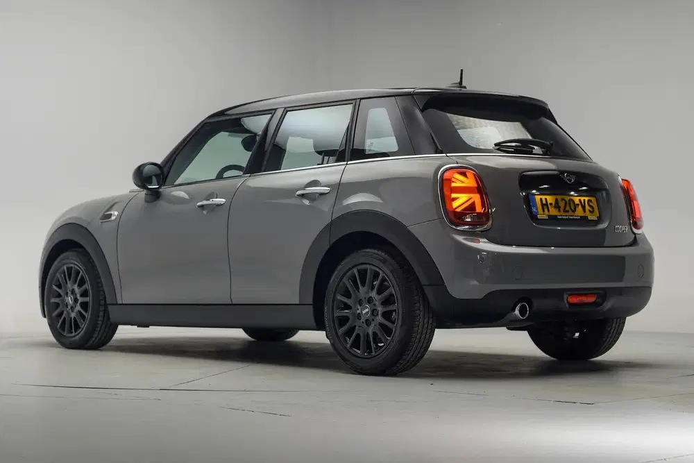 Mini Cooper 1.5 Cooper 136pk Business Edition 5-drs [ uit 2020, foto 3