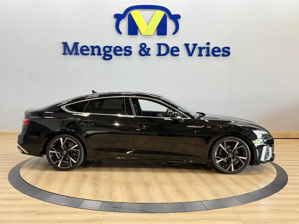Audi A5 35 TFSI S edition 3X S-Line uit 2021, foto 2