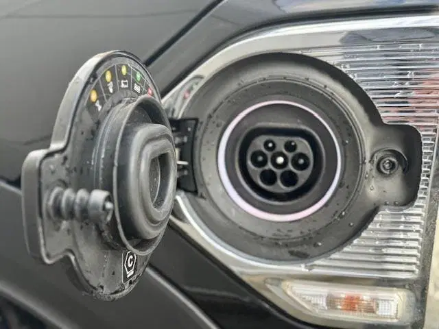 Mini Countryman 1.5 Cooper S E ALL4 JCW Pack 19" uit 2022, foto 11