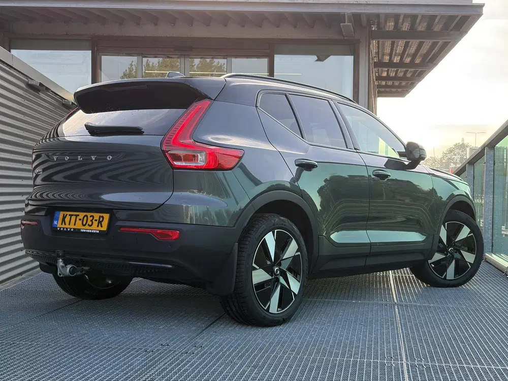 Volvo EX40 Single Motor Extended Range Plus Europa 82 uit 2026, foto 3