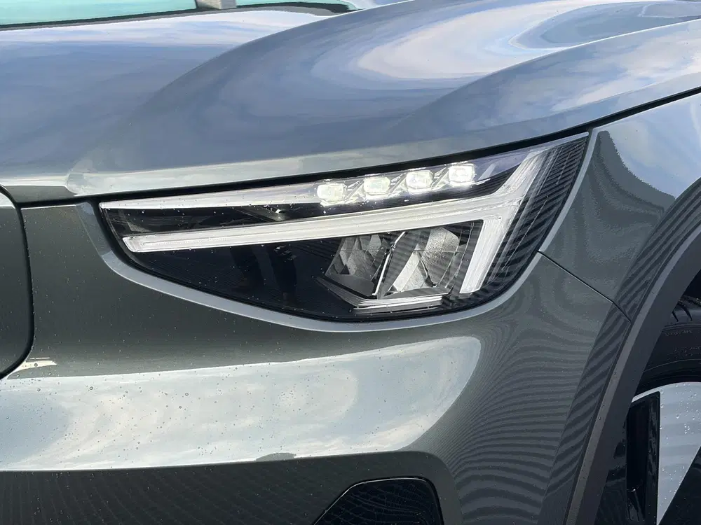 Volvo EX40 Single Motor Extended Range Plus Europa 82 uit 2026, foto 4