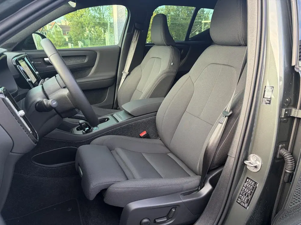 Volvo EX40 Single Motor Extended Range Plus Europa 82 uit 2026, foto 5
