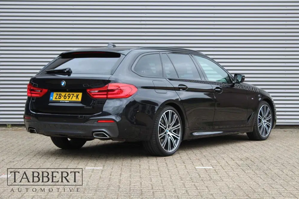 BMW 5-serie 530i High Executive M Pakket Trekhaak uit 2019, foto 2