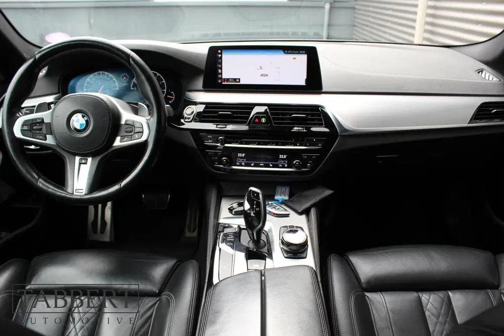 BMW 5-serie 530i High Executive M Pakket Trekhaak uit 2019, foto 3