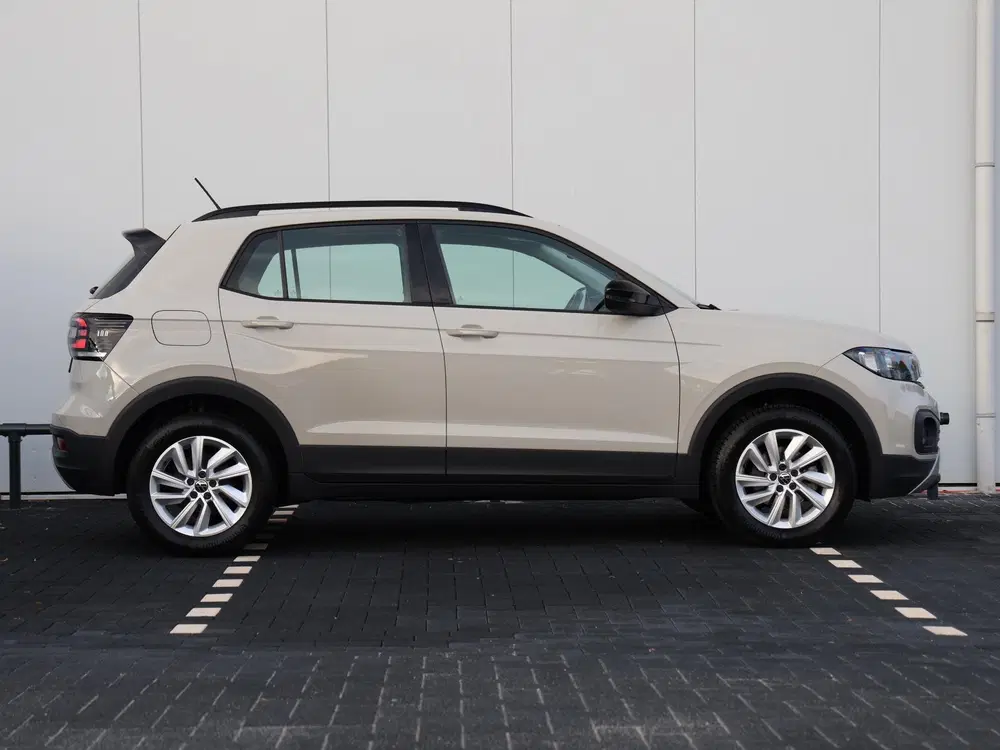 Volkswagen T-Cross 1.0 TSI Life 95 pk uit 2024, foto 2
