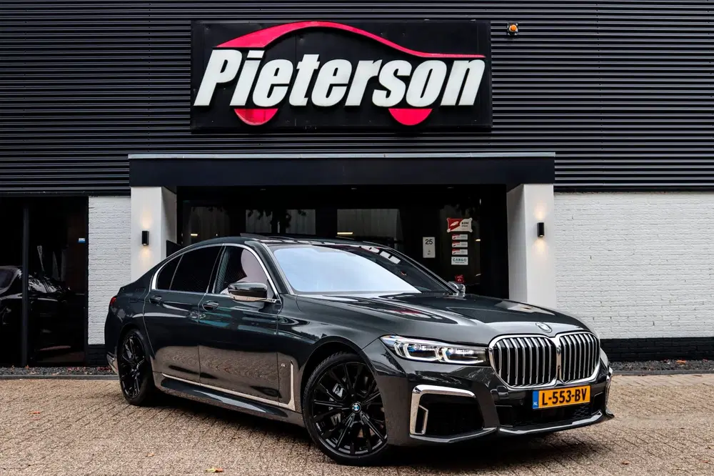 BMW 7-serie 745e M-Pakket BTW PANO NAP HUD H&K LASER A uit 2021
