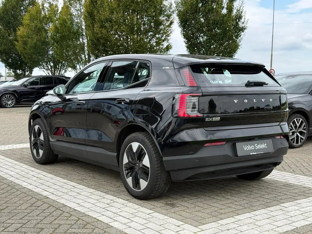 Volvo EX30 single motor uit 2024, foto 2