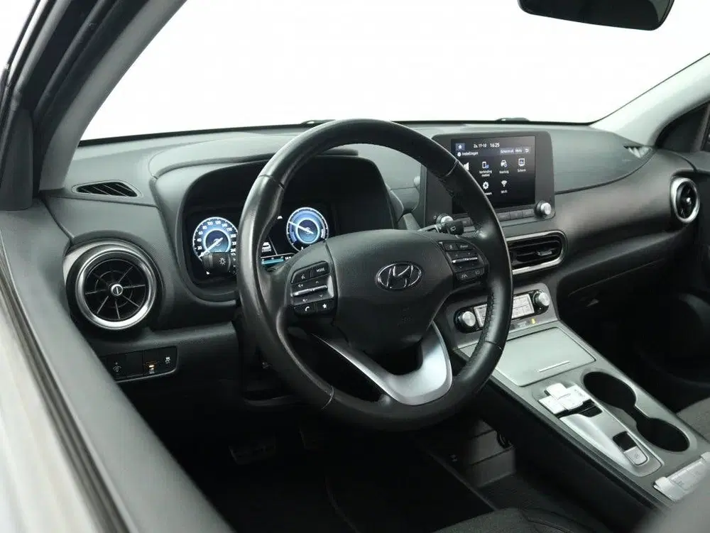 Hyundai KONA EV Comfort 64 kWh uit 2023, foto 11