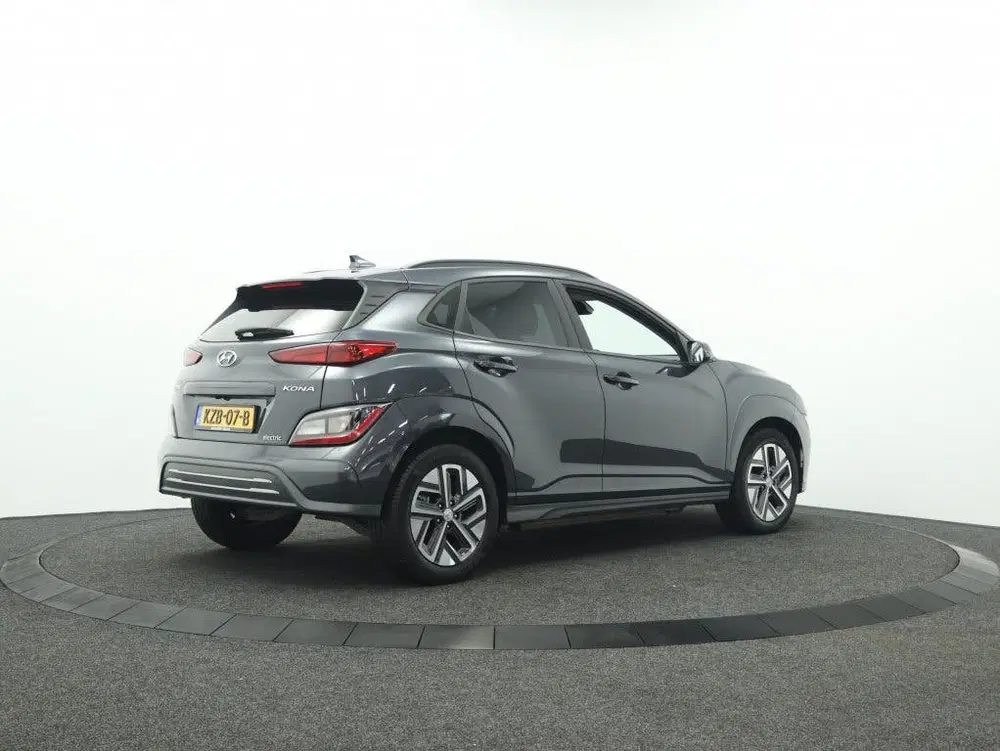 Hyundai KONA EV Comfort 64 kWh uit 2023, foto 2