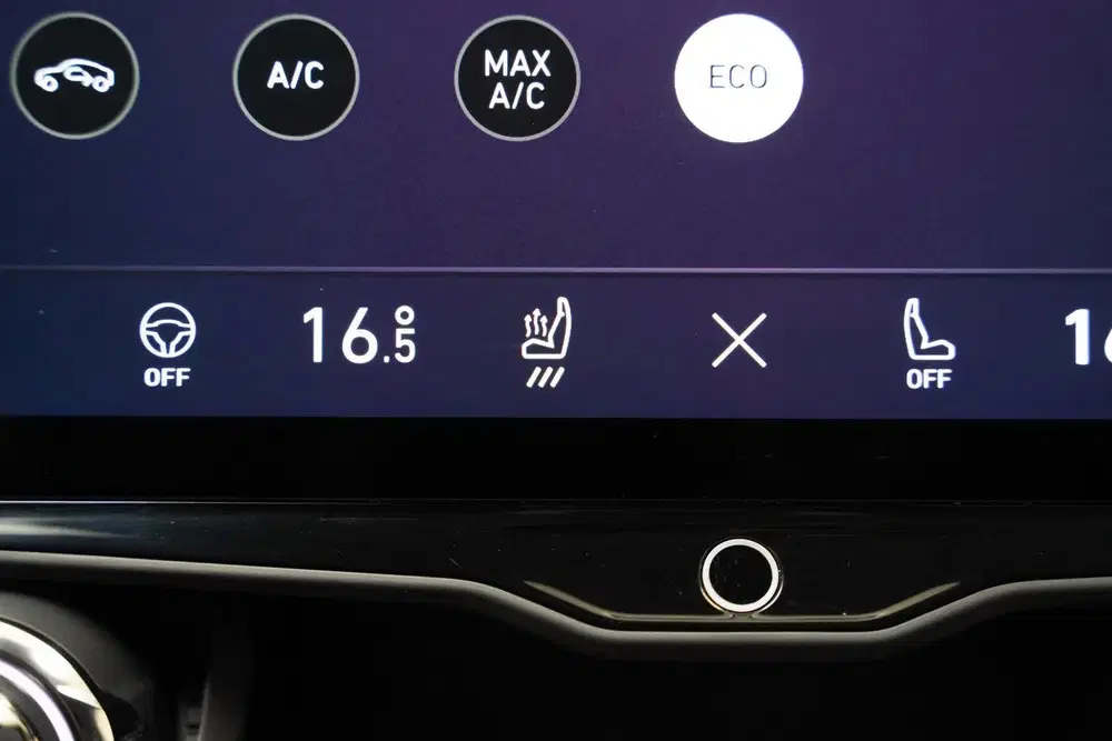 Lynk & Co 01 1.5 PHEV [ Zwarte hemel Panorama Navi 360 uit 2024, foto 15