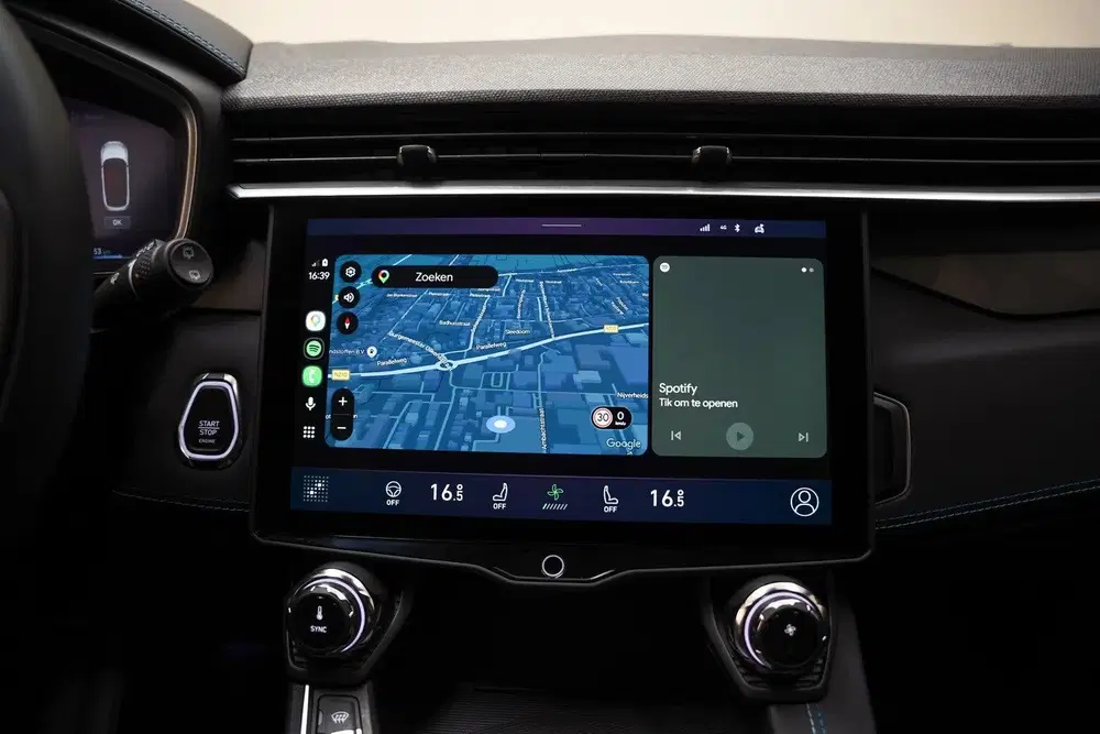 Lynk & Co 01 1.5 PHEV [ Zwarte hemel Panorama Navi 360 uit 2024, foto 7