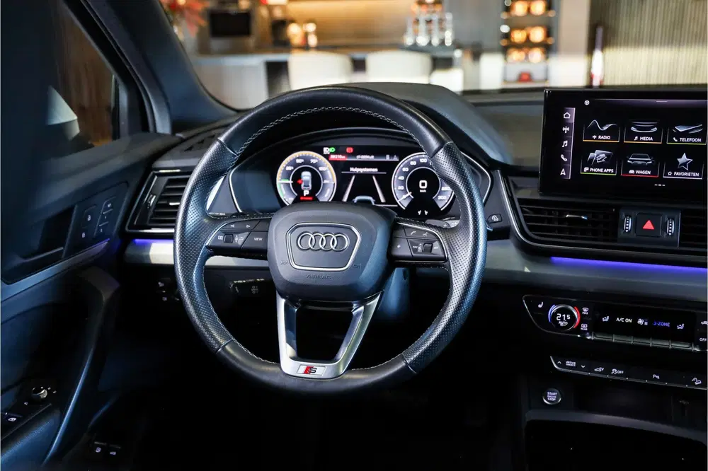 Audi Q5 55 TFSI e 3x S-Line Black Edition Competit uit 2023, foto 5