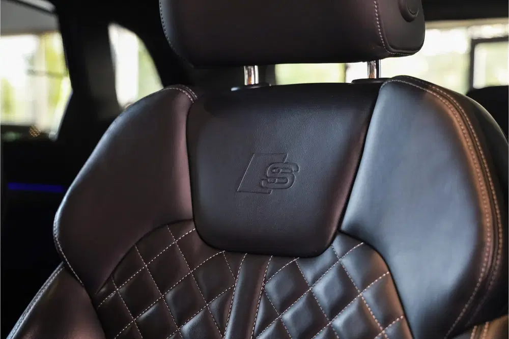 Audi Q5 55 TFSI e 3x S-Line Black Edition Competit uit 2023, foto 9