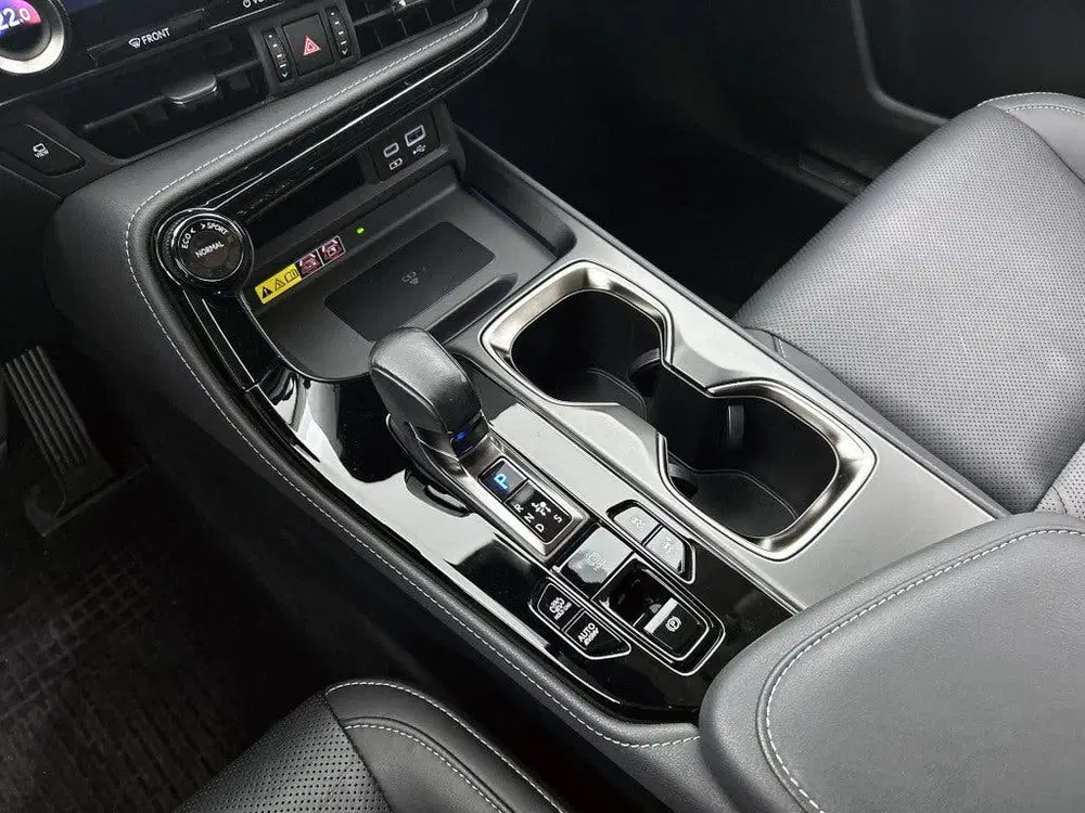Lexus NX 450h+ AWD Luxury Line uit 2023, foto 11