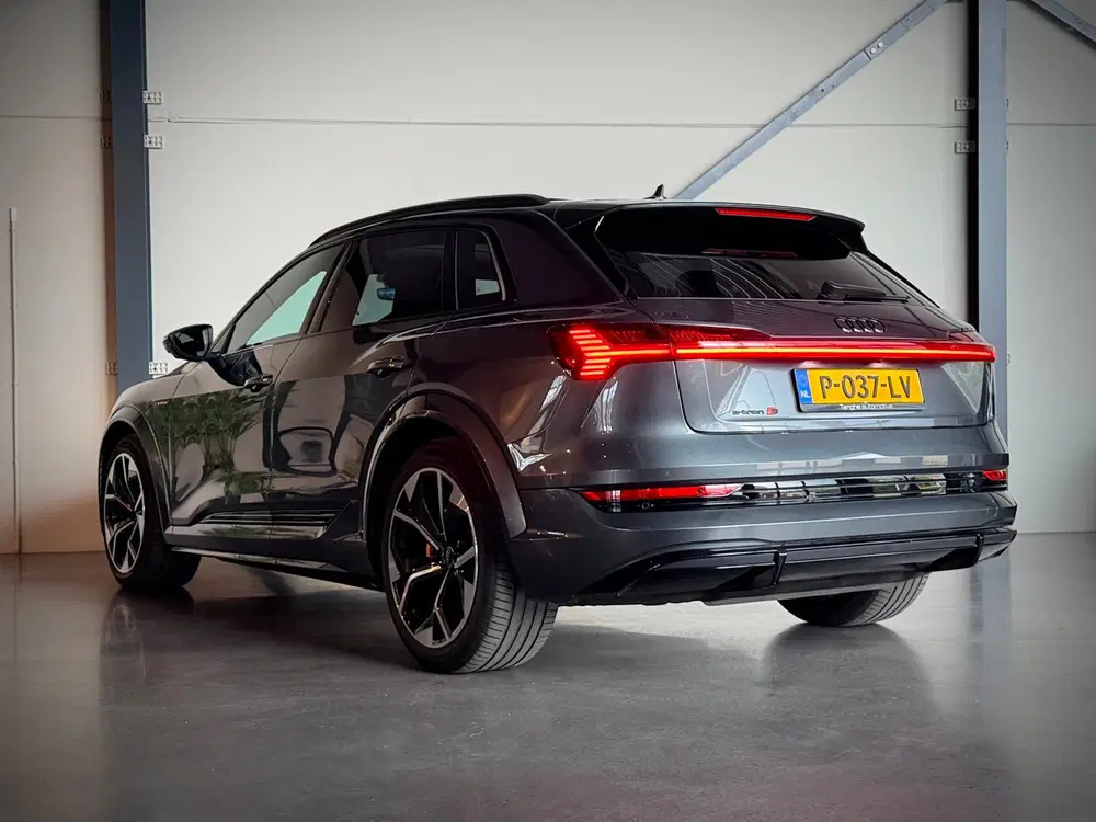 Audi e-tron S 503pk uit 2022, foto 4