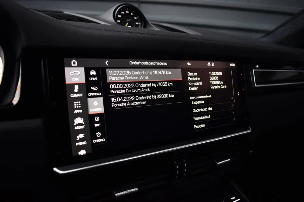 Porsche Cayenne Cayenne Coupé 3.0 E-Hybrid Lightweight uit 2020, foto 14