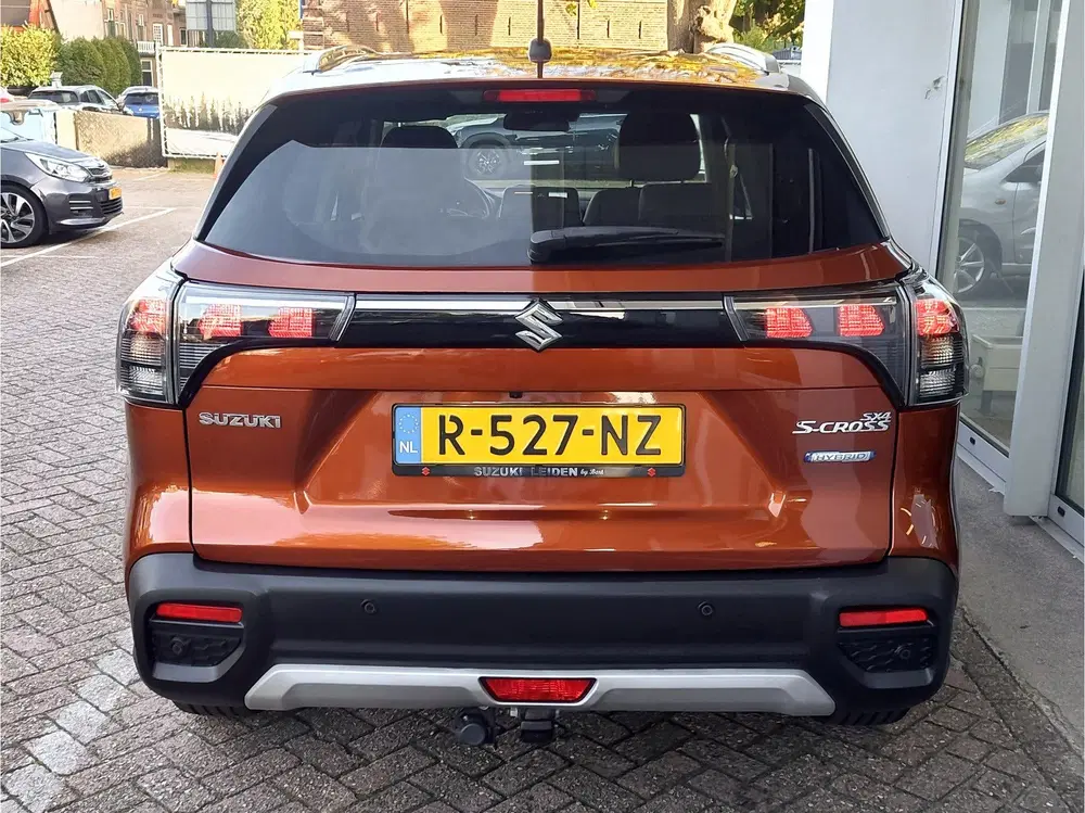 Suzuki S-Cross 1.4 BOOSTERJET STYLE SMART HYBRID AUT. 360 uit 2022, foto 4