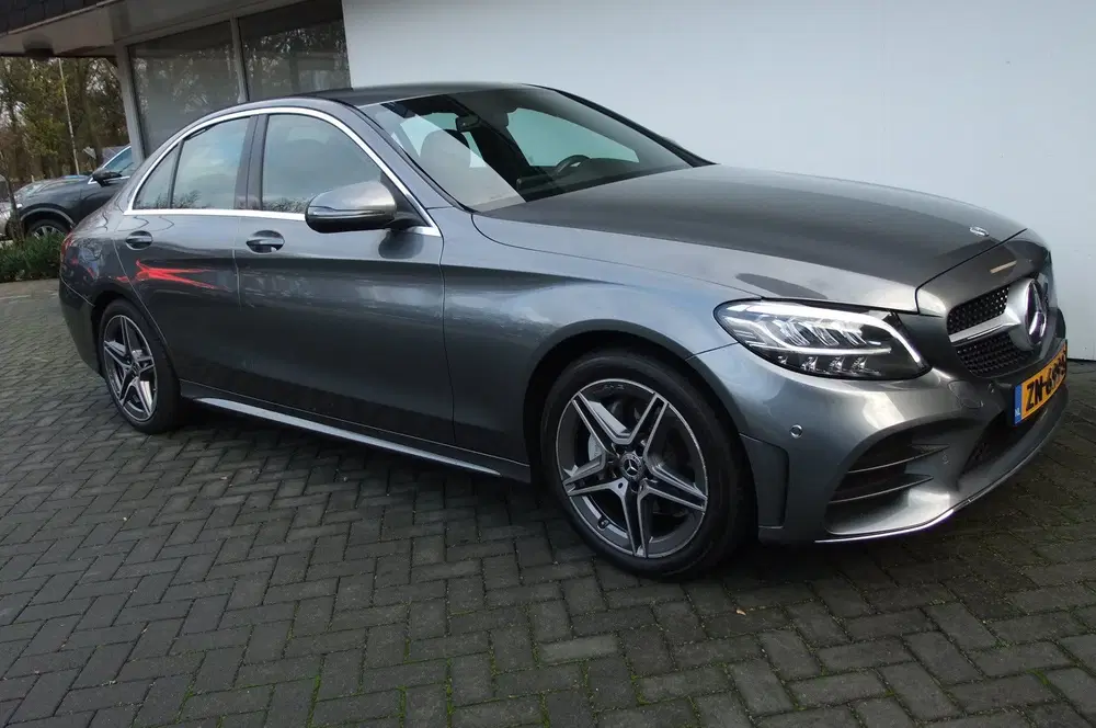 Mercedes-Benz C-Klasse 180 Business Solution AMG uit 2019, foto 11