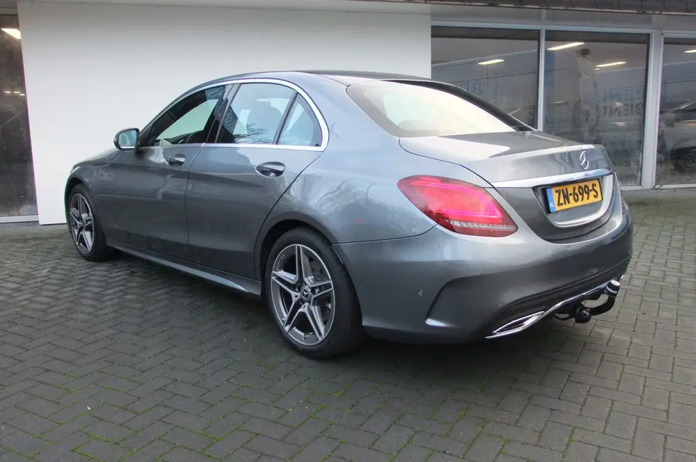Mercedes-Benz C-Klasse 180 Business Solution AMG uit 2019, foto 13