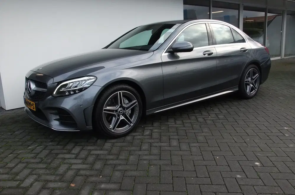 Mercedes-Benz C-Klasse 180 Business Solution AMG uit 2019, foto 8