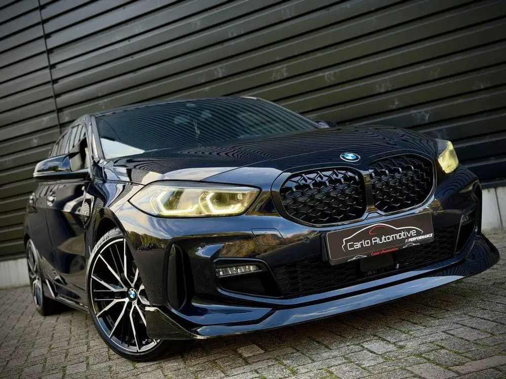 BMW 1-serie 118i 118i M-PERFORMANCE M135 M SCHAALSTOEL uit 2022, foto 3