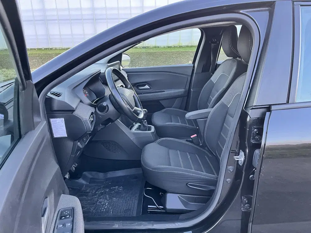 Dacia Sandero 1.0 TCe 100 ECO-G Expression Camera uit 2023, foto 15