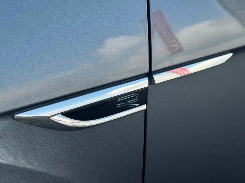 Volkswagen T-Roc R-Line DSG-7 uit 2023, foto 10