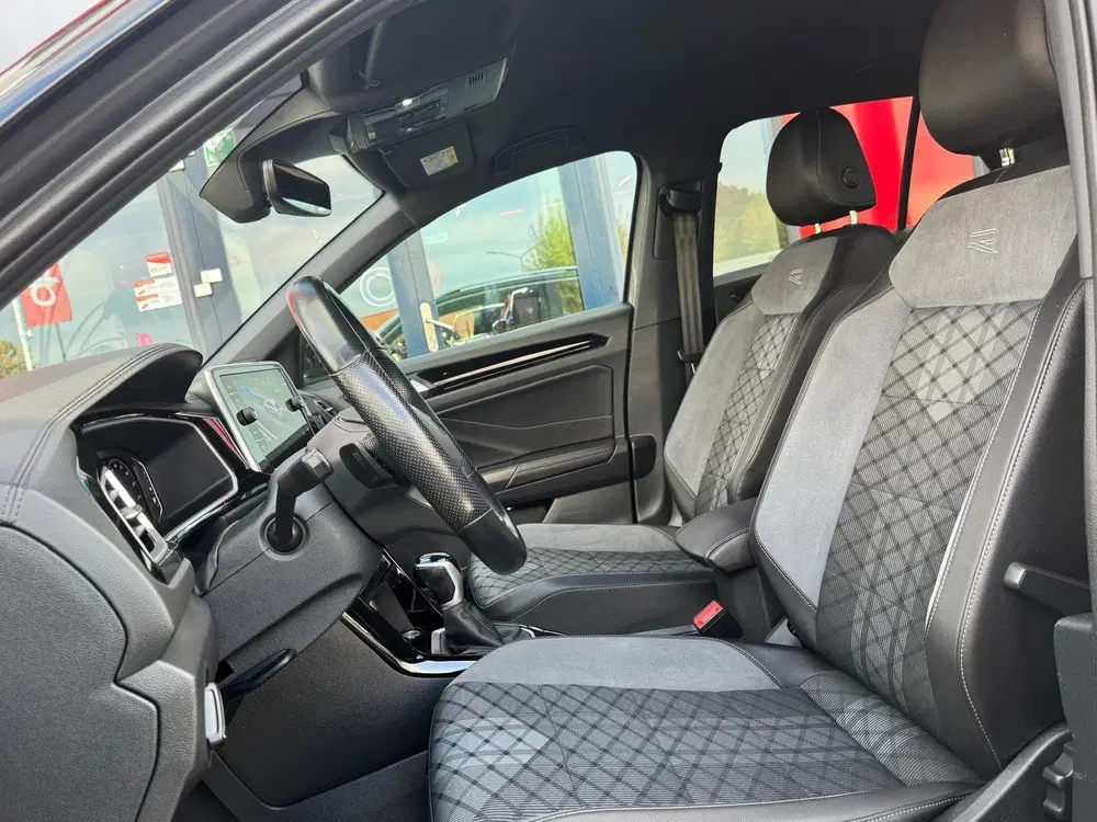 Volkswagen T-Roc R-Line DSG-7 uit 2023, foto 13